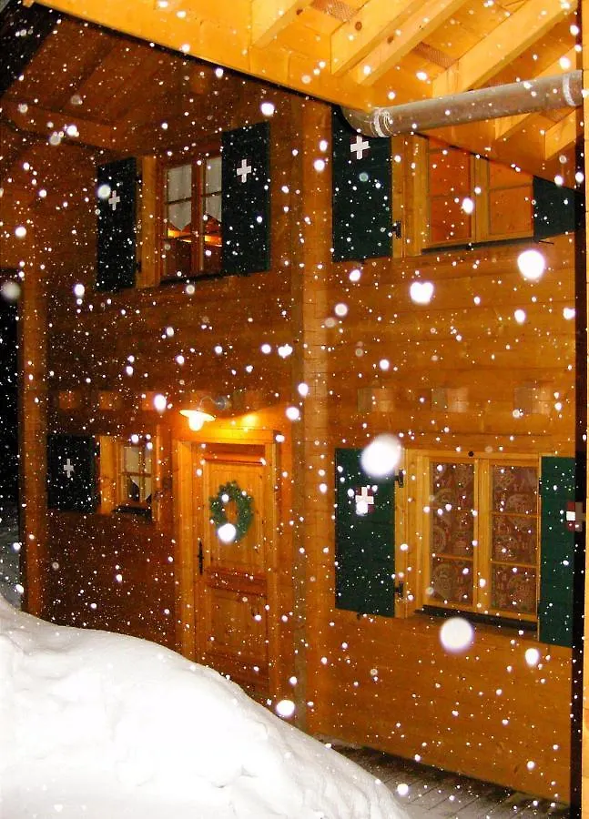 Chalets-Aravis La Clusaz 0*,